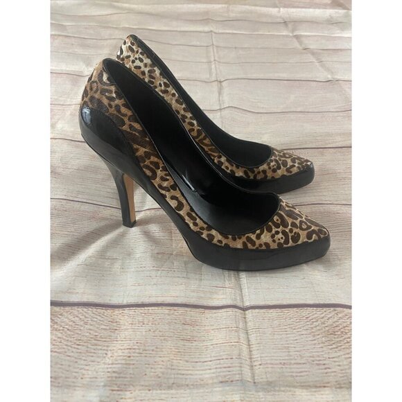 White House Black Market Women's Marigold Calfskin Pumps - 9 1/2M - Picture 3 of 10